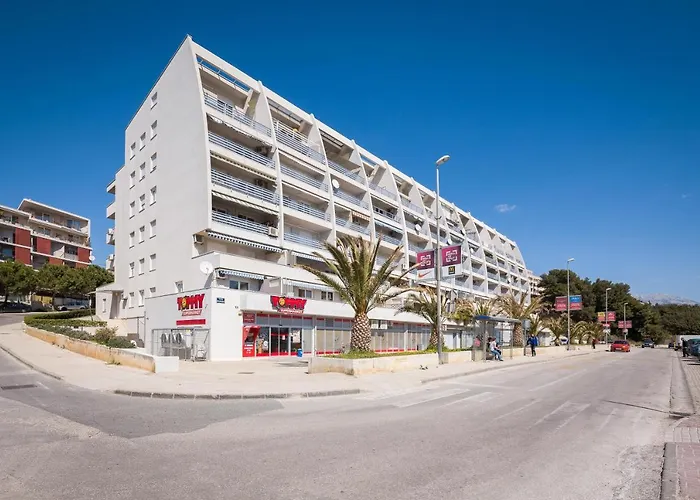 Luxury And Modern Apartment On The Main Beach
