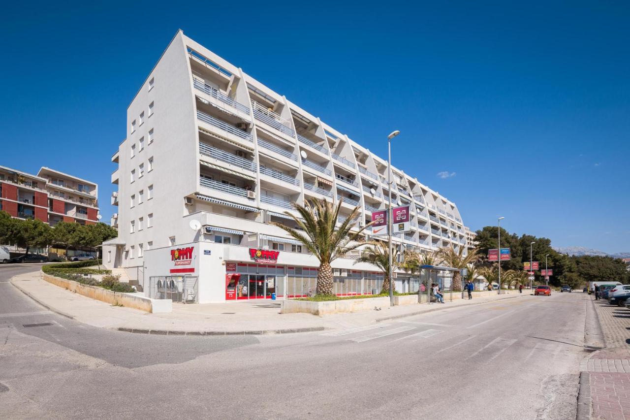 Luxury And Modern On The Main Apartma *